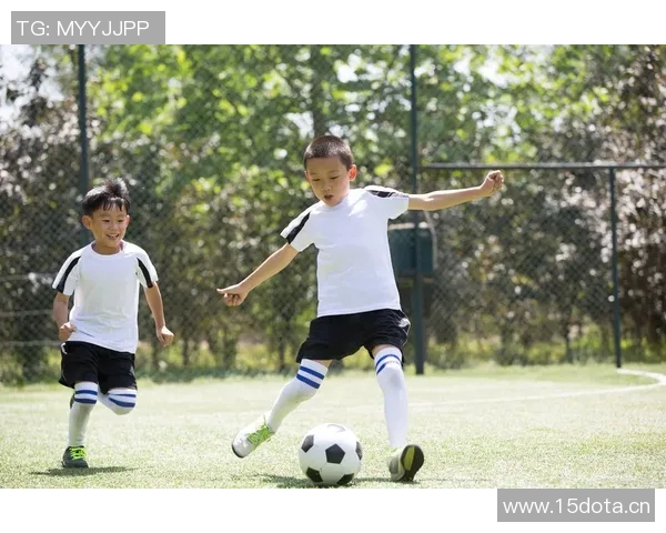 热门混搭类（篮球+足球现象观察）：